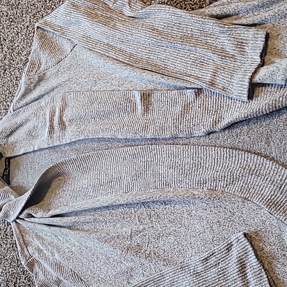 Womens gray sweater - Picture 5 of 5